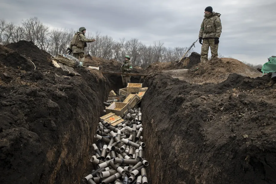 ukraine-russia-ammunition-8 ukraine-russia-ammunition-8